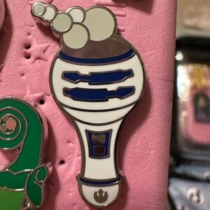 🌸3 for $37🌸 R2-D2 Bubble Wand Mystery Pin